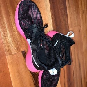 Nice pink and black Nike roshe’s